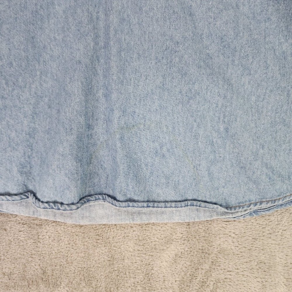 Central Falls Shirt Womens Medium Blue Denim Pleated Worn Grannycore Vintage Top - Picture 6 of 13